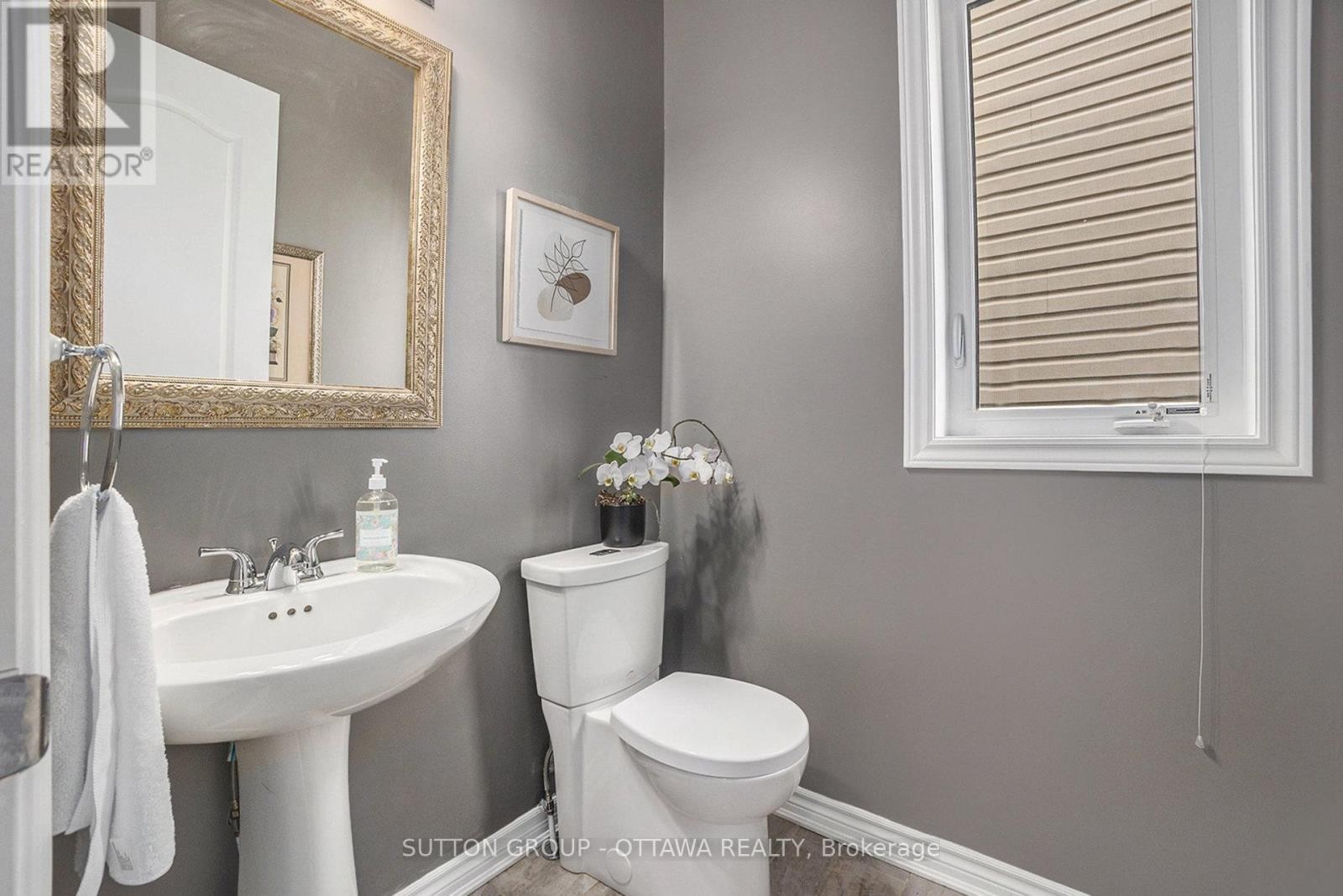 












156 ASPER TRAIL CIRCLE N

,
Ottawa,




Ontario
K2M2T6

