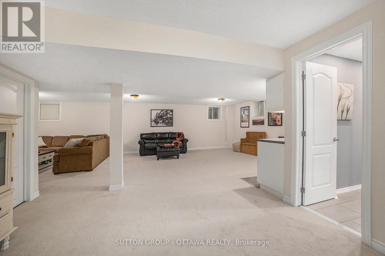 












156 ASPER TRAIL CIRCLE N

,
Ottawa,




Ontario
K2M2T6

