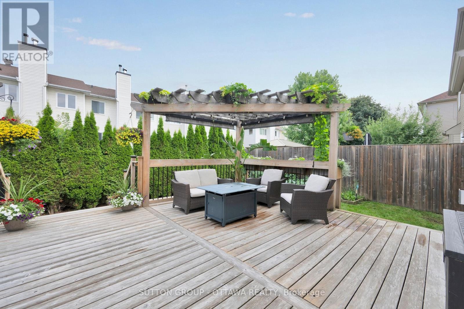












156 ASPER TRAIL CIRCLE N

,
Ottawa,




Ontario
K2M2T6

