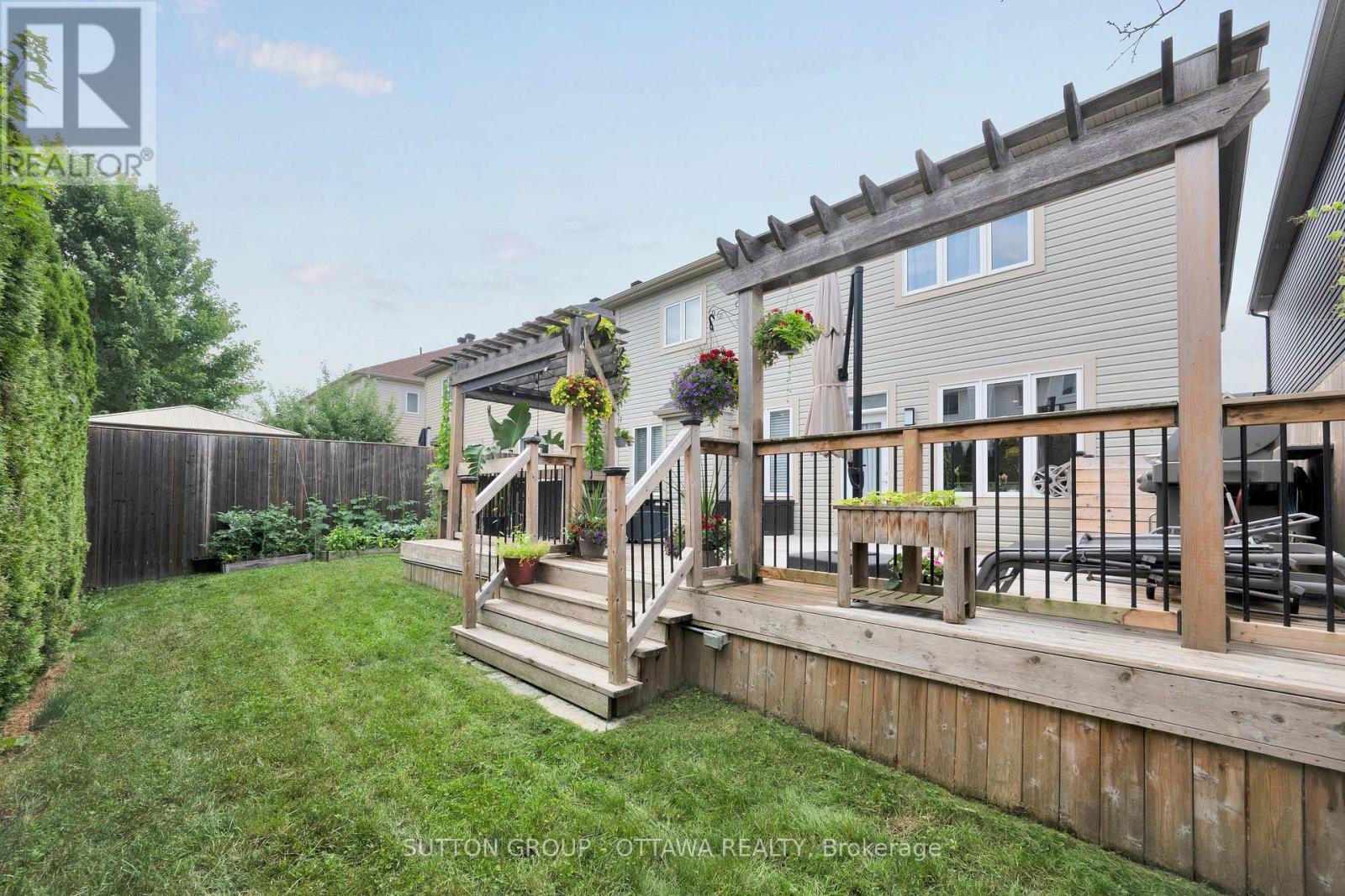 












156 ASPER TRAIL CIRCLE N

,
Ottawa,




Ontario
K2M2T6


