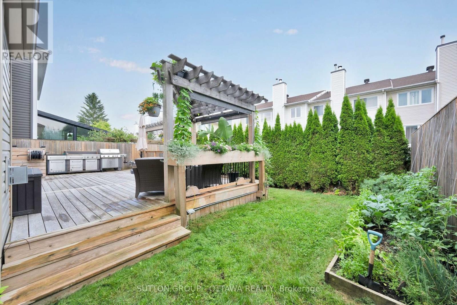 












156 ASPER TRAIL CIRCLE N

,
Ottawa,




Ontario
K2M2T6

