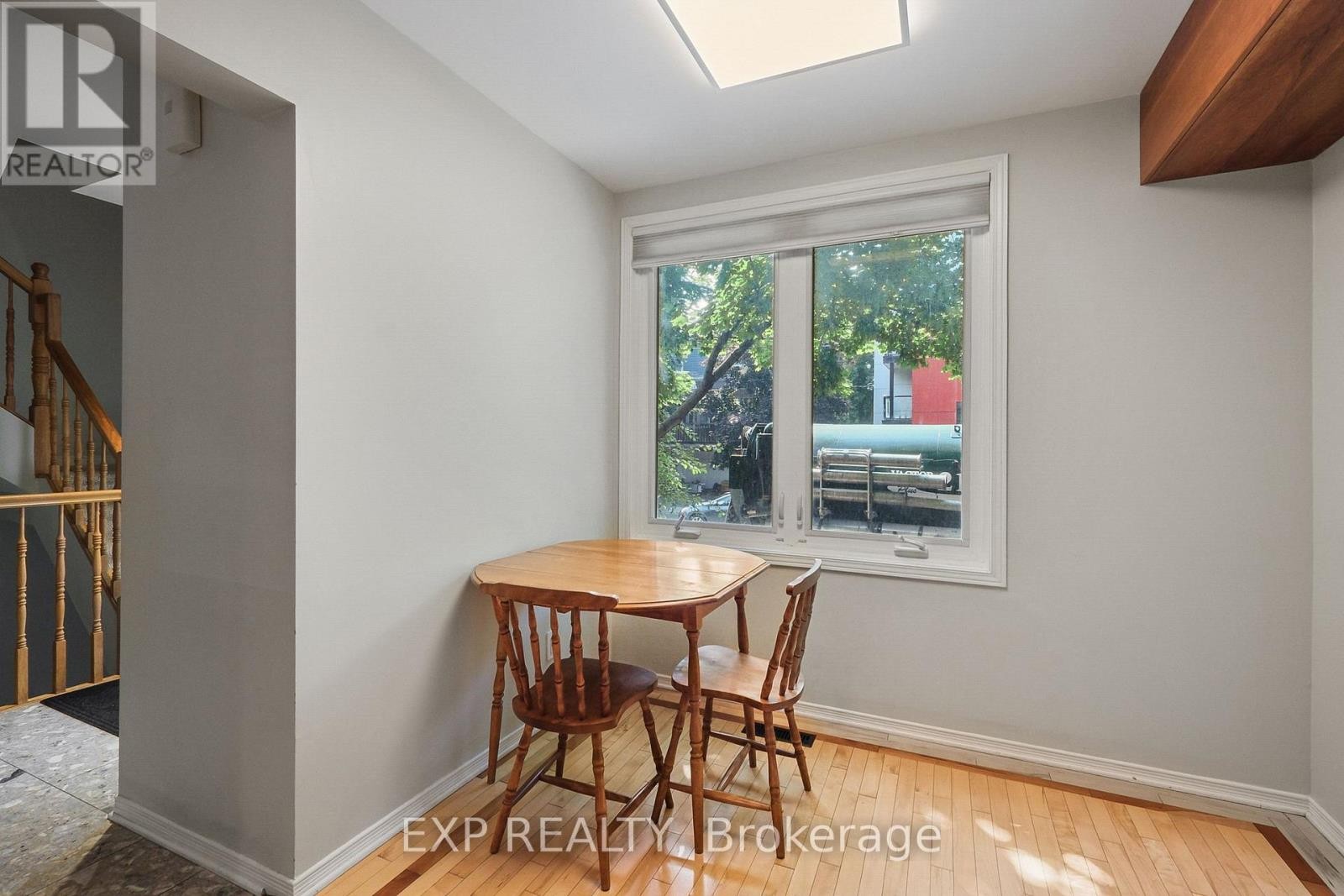 












489 SUNNYSIDE AVENUE

,
Ottawa,




Ontario
K1S0S8

