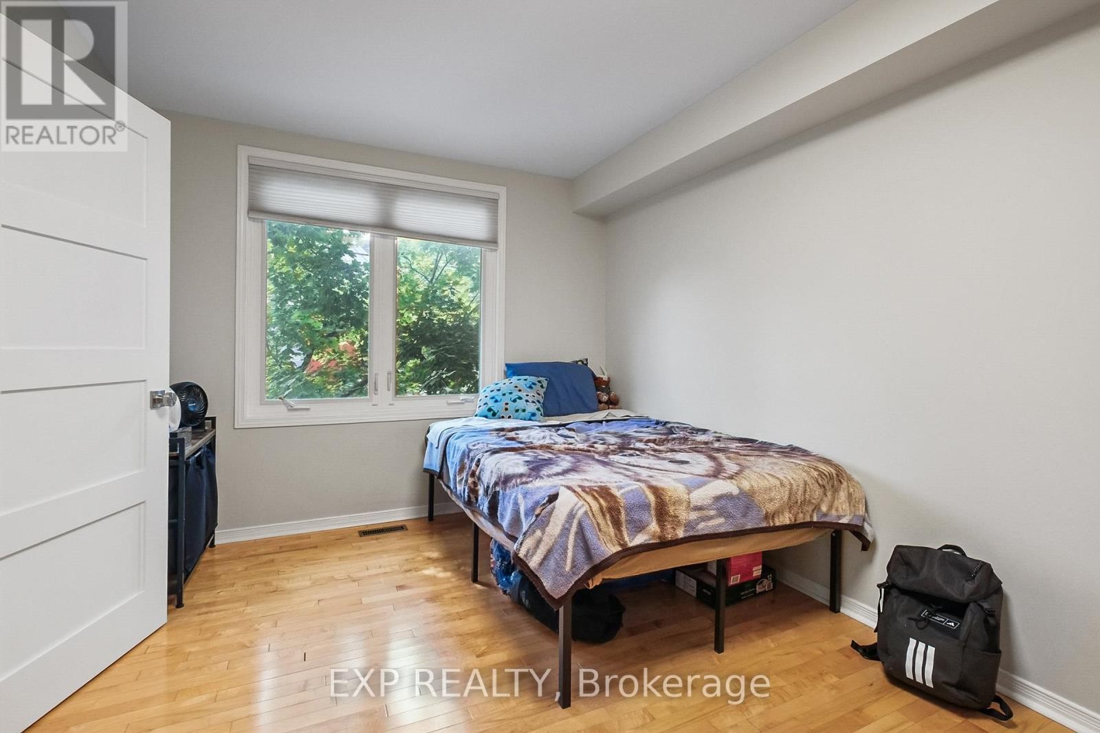 












489 SUNNYSIDE AVENUE

,
Ottawa,




Ontario
K1S0S8

