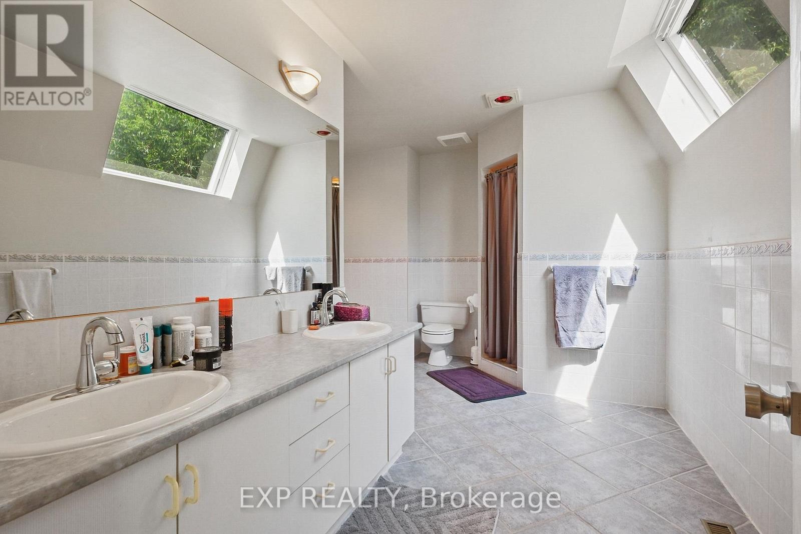 












489 SUNNYSIDE AVENUE

,
Ottawa,




Ontario
K1S0S8

