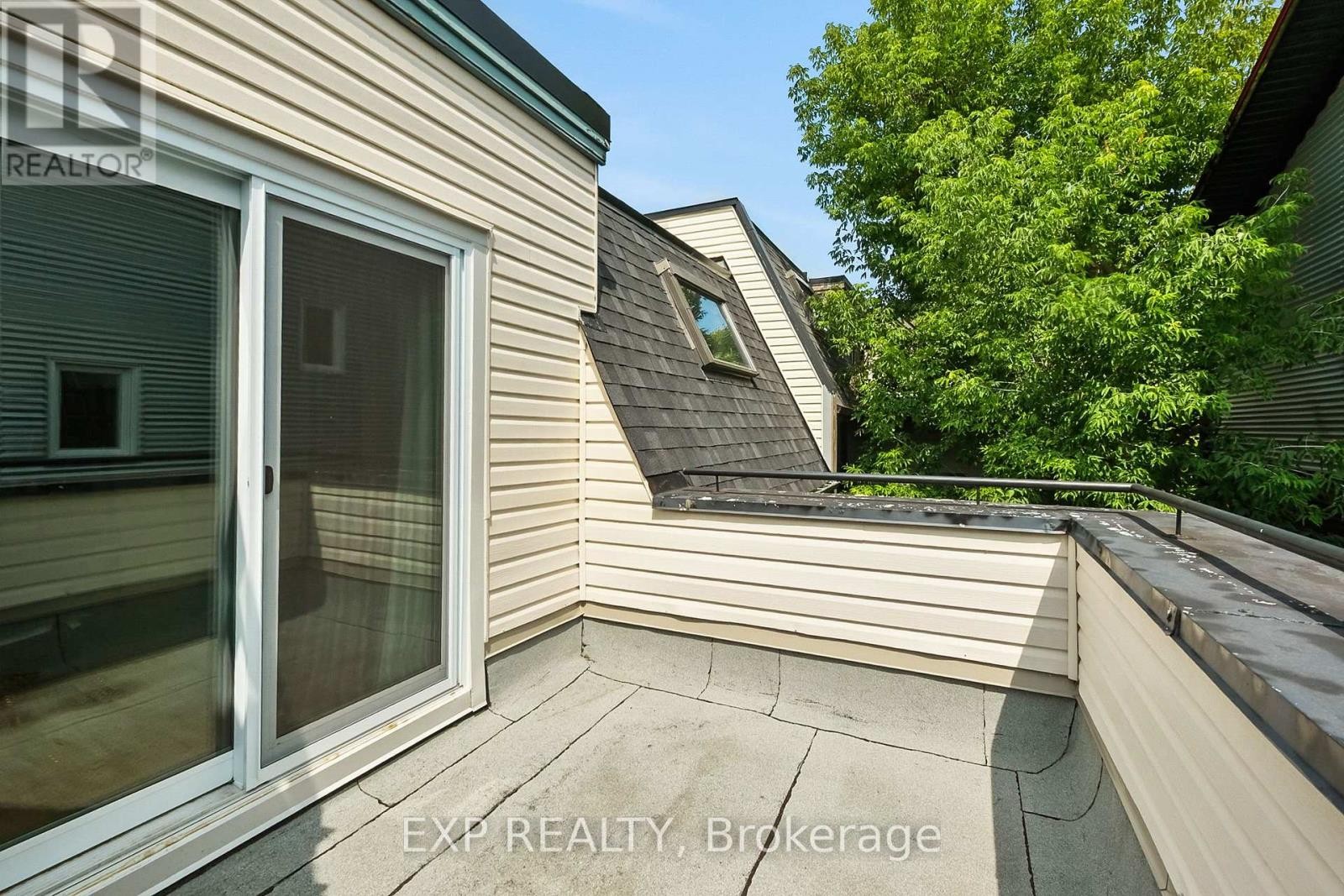 












489 SUNNYSIDE AVENUE

,
Ottawa,




Ontario
K1S0S8

