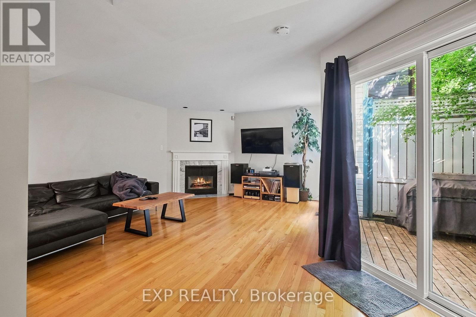 












489 SUNNYSIDE AVENUE

,
Ottawa,




Ontario
K1S0S8

