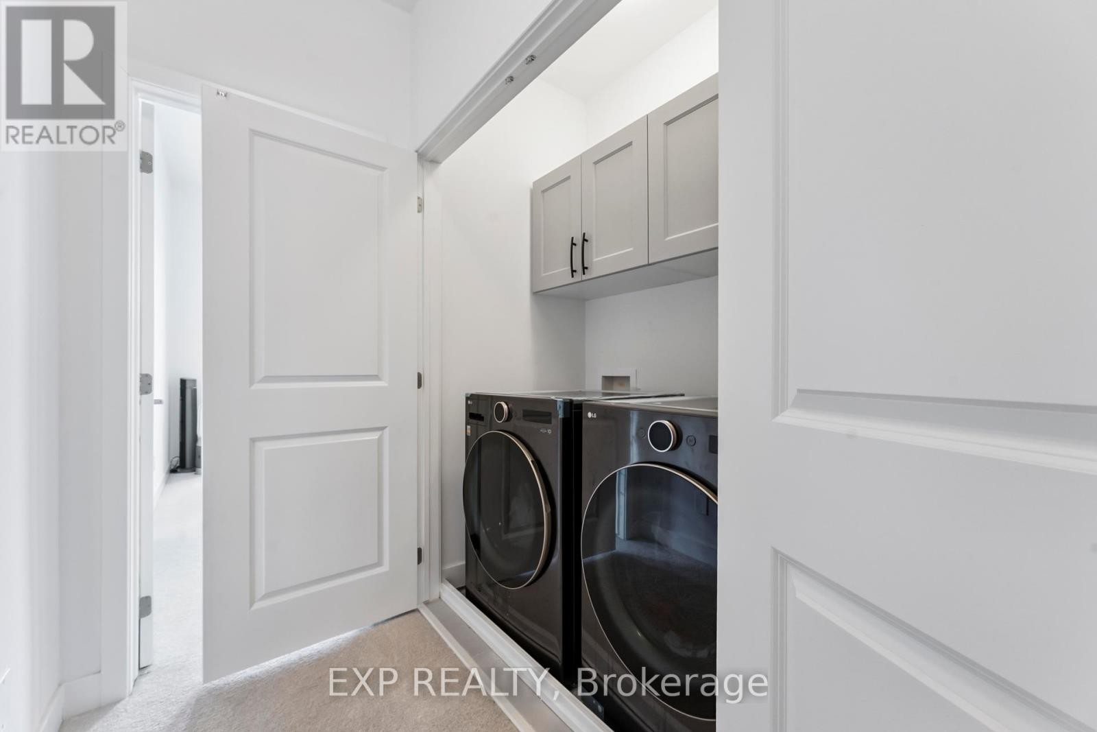 












717 ODYSSEY WAY

,
Ottawa,




Ontario
K1T0V9

