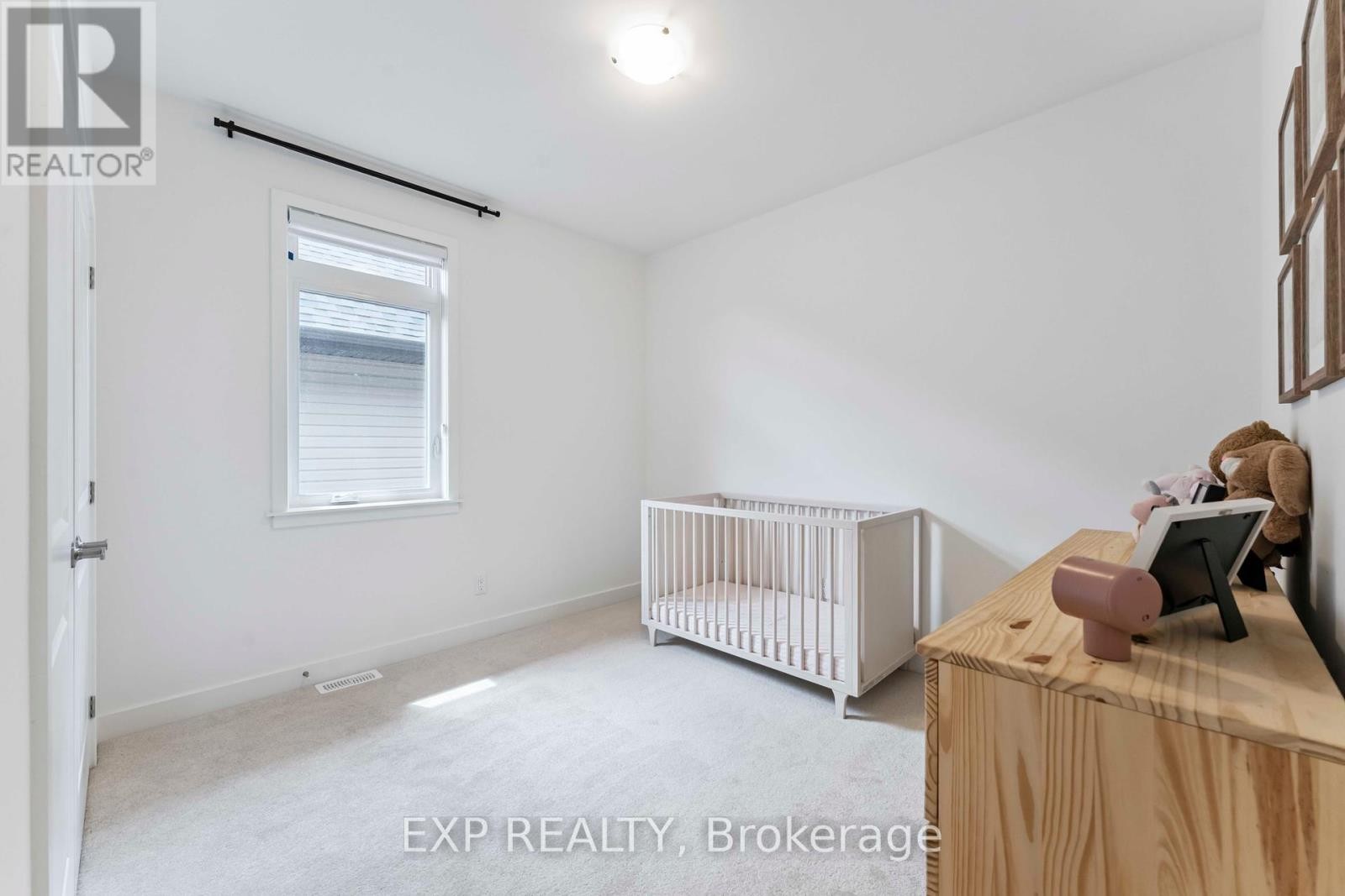 












717 ODYSSEY WAY

,
Ottawa,




Ontario
K1T0V9

