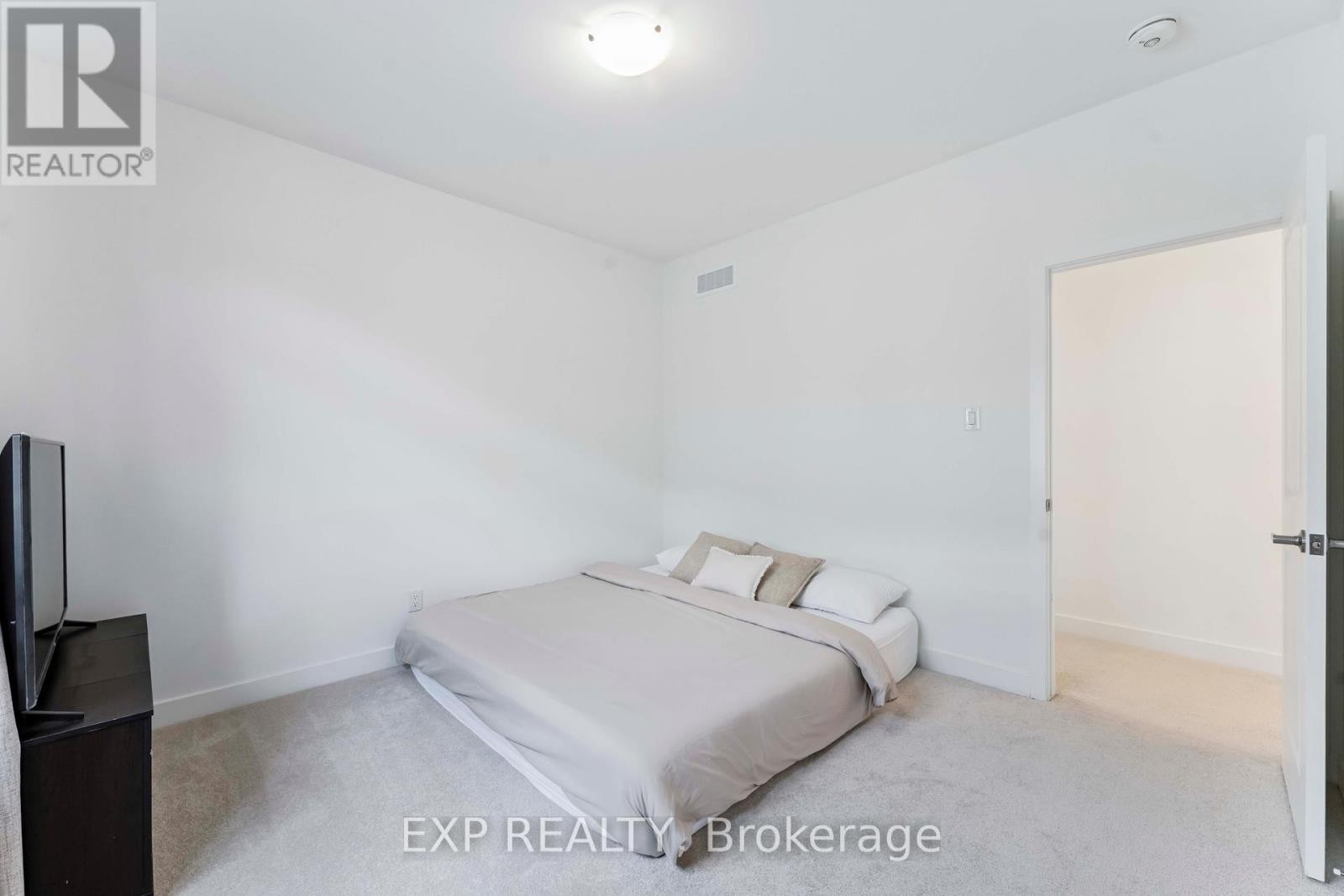 












717 ODYSSEY WAY

,
Ottawa,




Ontario
K1T0V9


