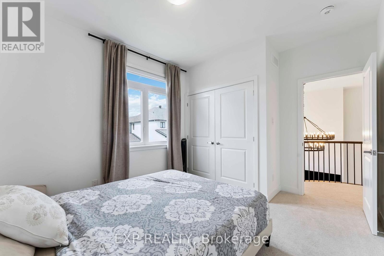 












717 ODYSSEY WAY

,
Ottawa,




Ontario
K1T0V9

