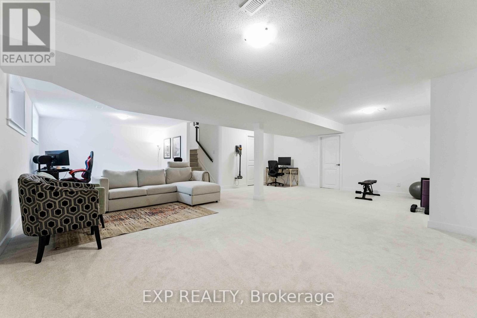 












717 ODYSSEY WAY

,
Ottawa,




Ontario
K1T0V9

