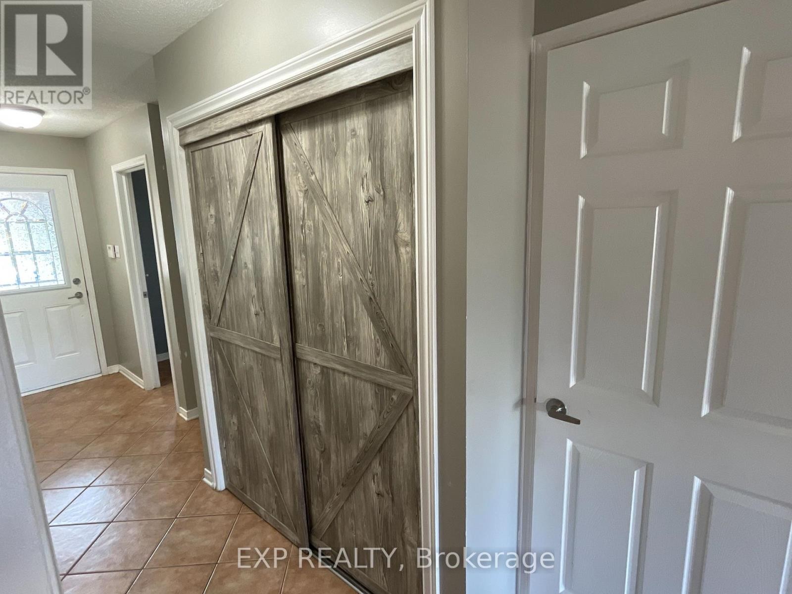 












2175 PATRICIA STREET

,
Clarence-Rockland,




Ontario
K4K1V8


