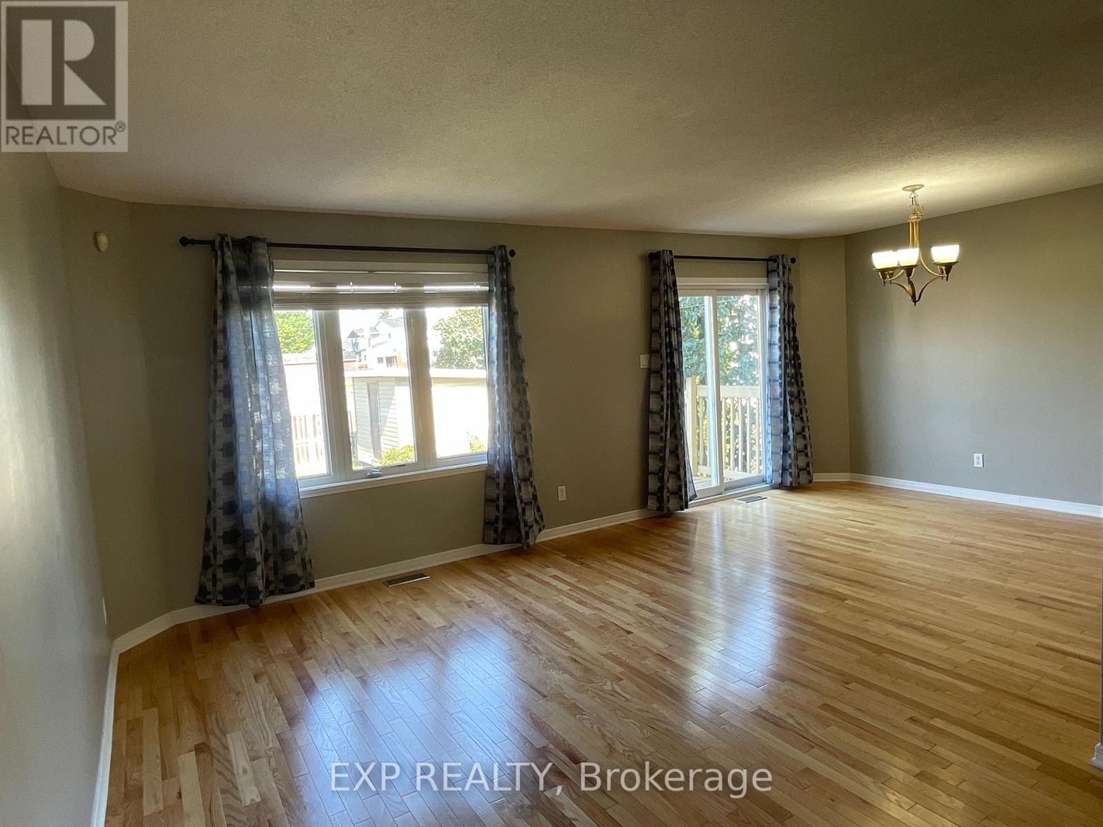 












2175 PATRICIA STREET

,
Clarence-Rockland,




Ontario
K4K1V8

