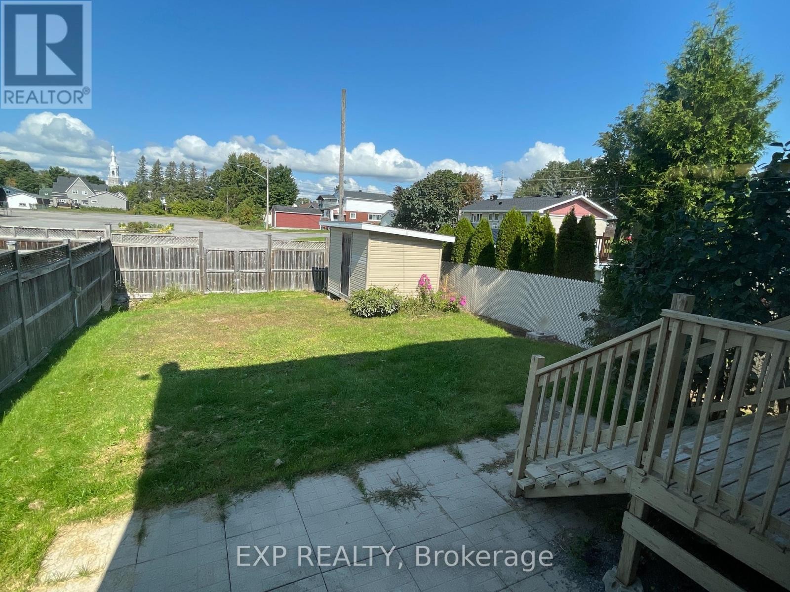 












2175 PATRICIA STREET

,
Clarence-Rockland,




Ontario
K4K1V8

