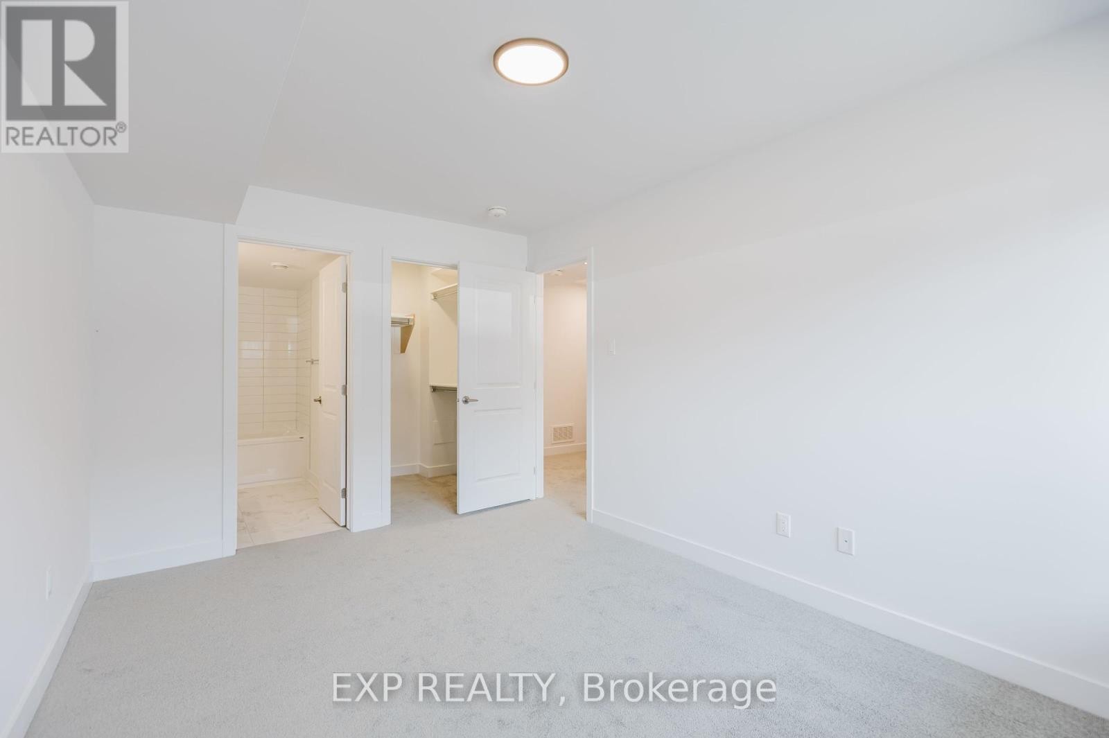 












603 SILHOUETTE PRIVATE

,
Ottawa,




Ontario
K2J4S3


