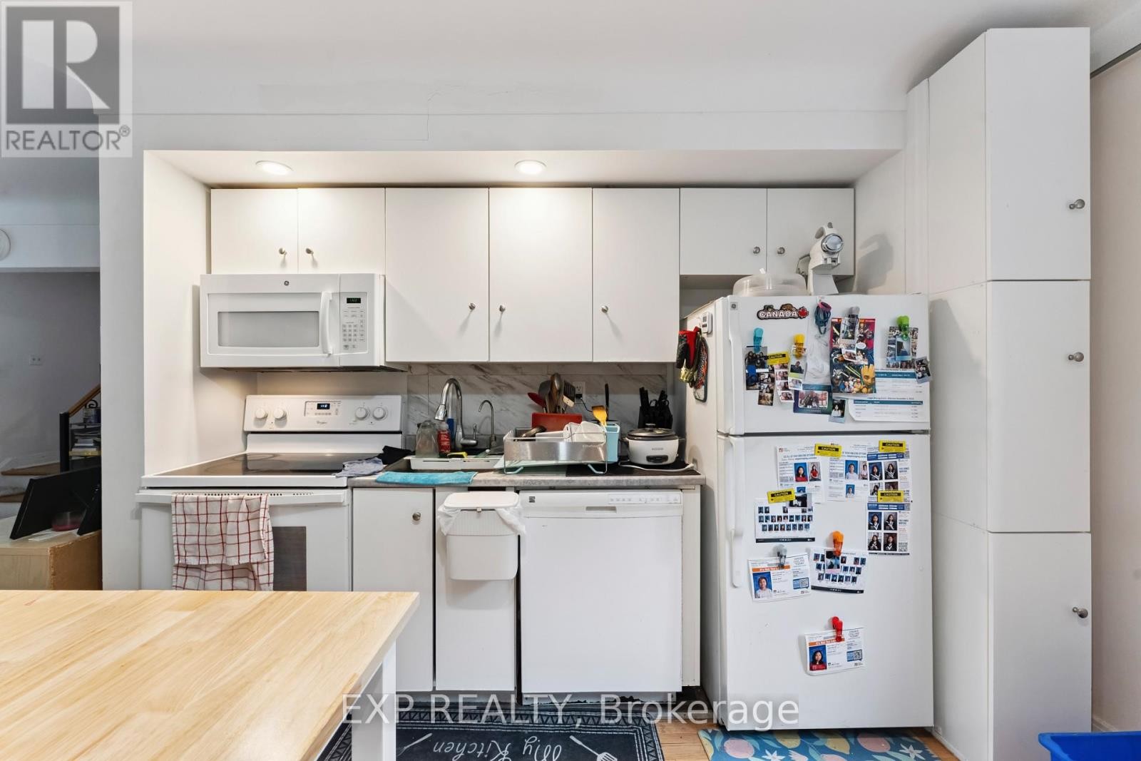 












1395 CALDWELL AVENUE

,
Ottawa,




Ontario
K1Z8L3

