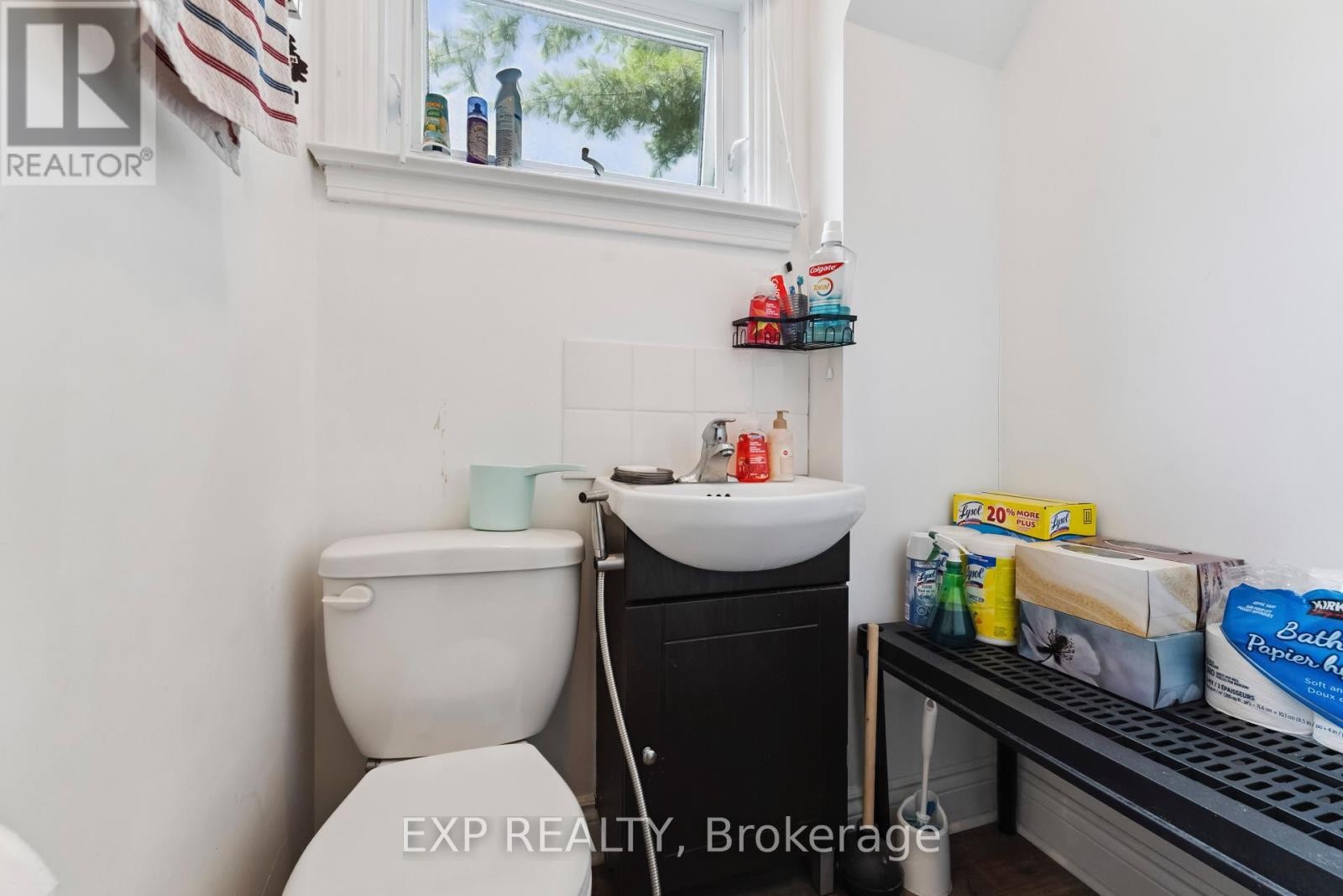 












1395 CALDWELL AVENUE

,
Ottawa,




Ontario
K1Z8L3

