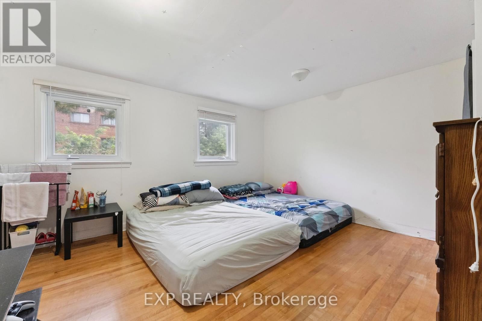 












1395 CALDWELL AVENUE

,
Ottawa,




Ontario
K1Z8L3

