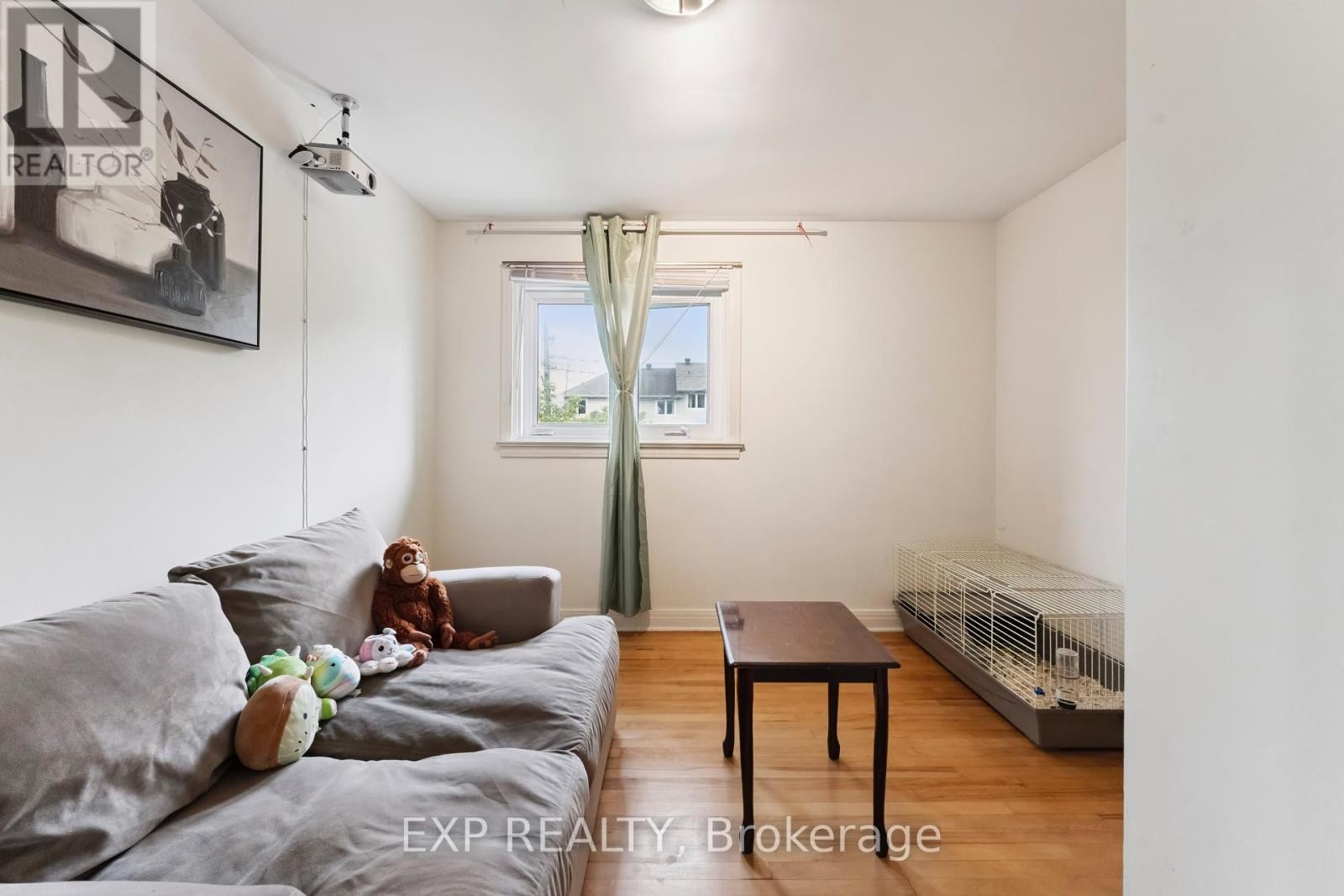 












1395 CALDWELL AVENUE

,
Ottawa,




Ontario
K1Z8L3

