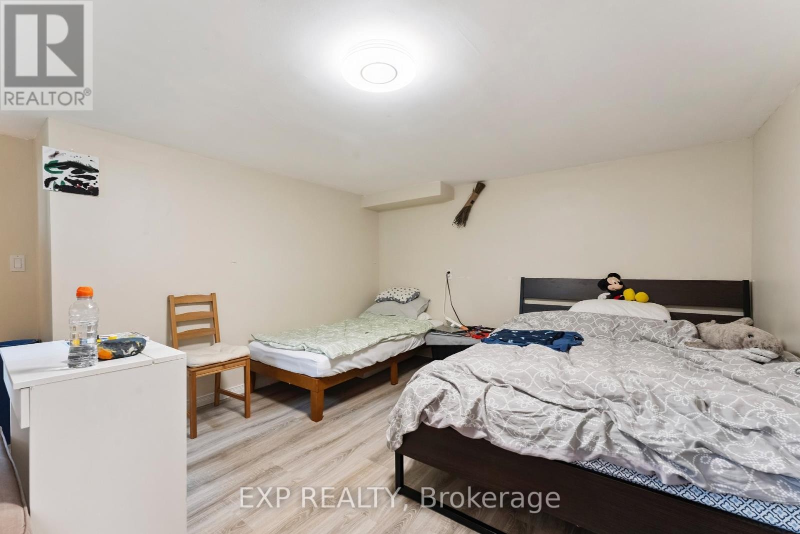 












1395 CALDWELL AVENUE

,
Ottawa,




Ontario
K1Z8L3

