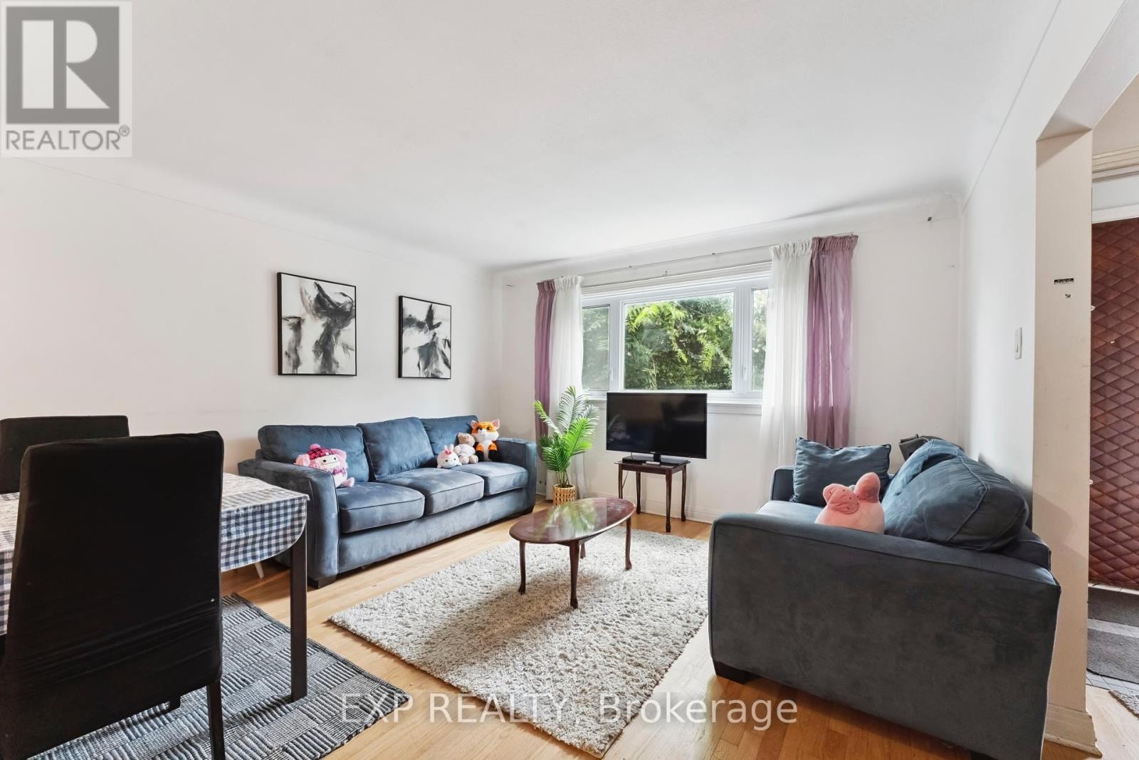 












1395 CALDWELL AVENUE

,
Ottawa,




Ontario
K1Z8L3

