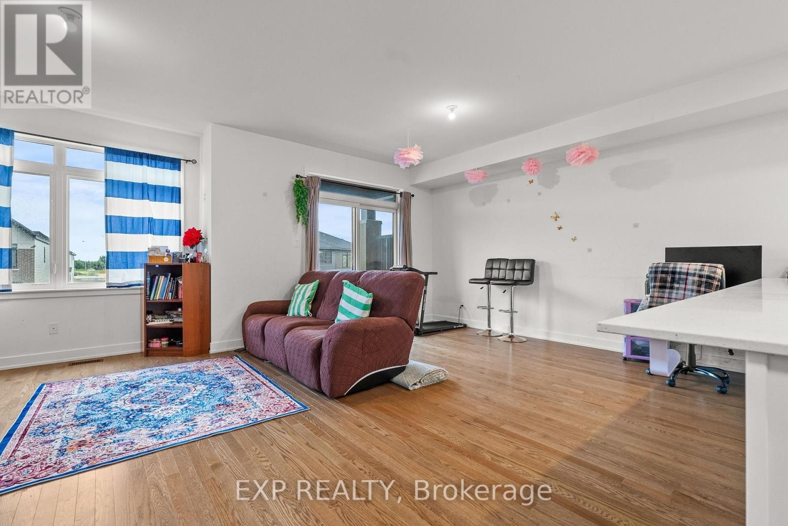 












870 ANCIANO CRESCENT

,
Ottawa,




Ontario
K2S2R8

