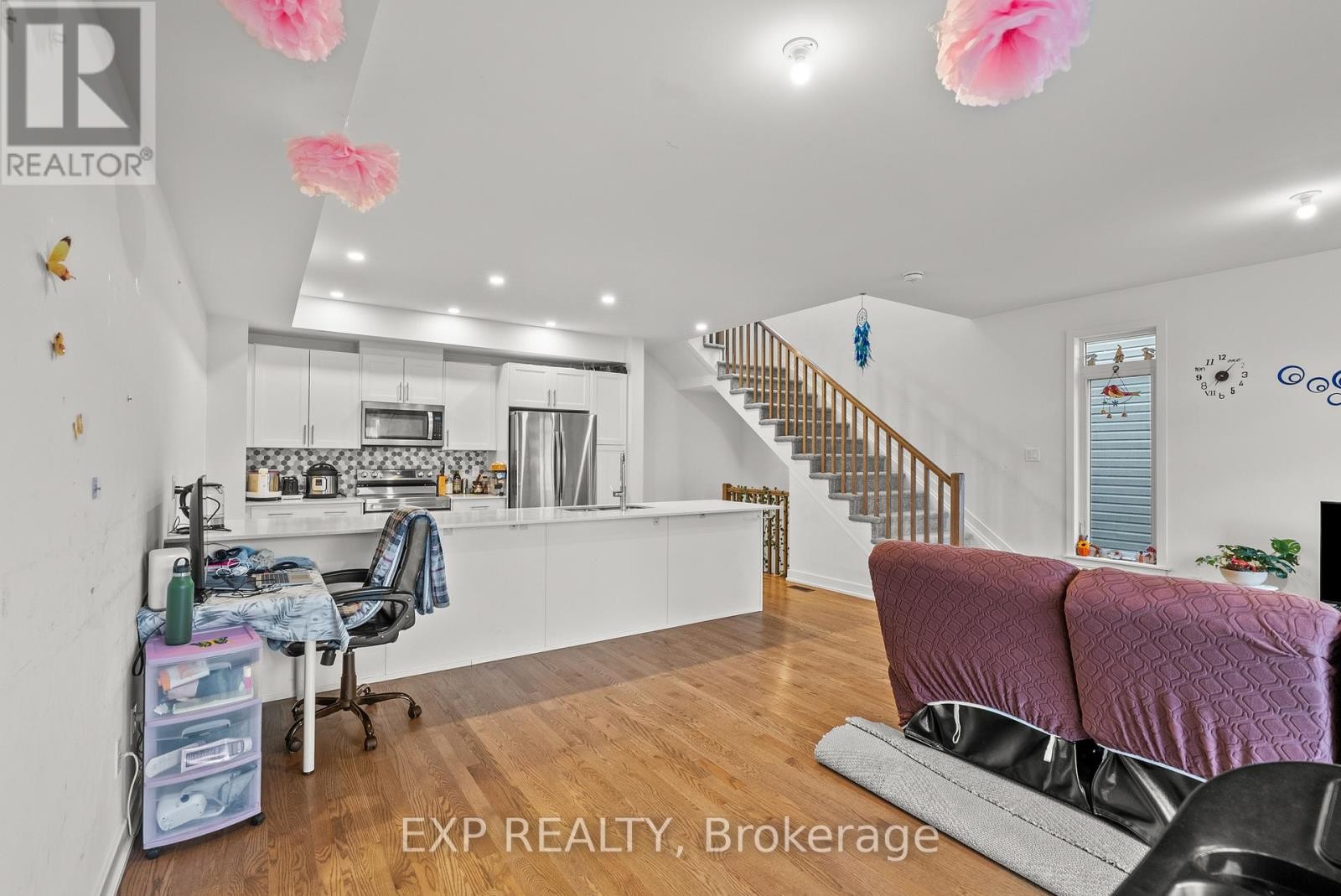 












870 ANCIANO CRESCENT

,
Ottawa,




Ontario
K2S2R8

