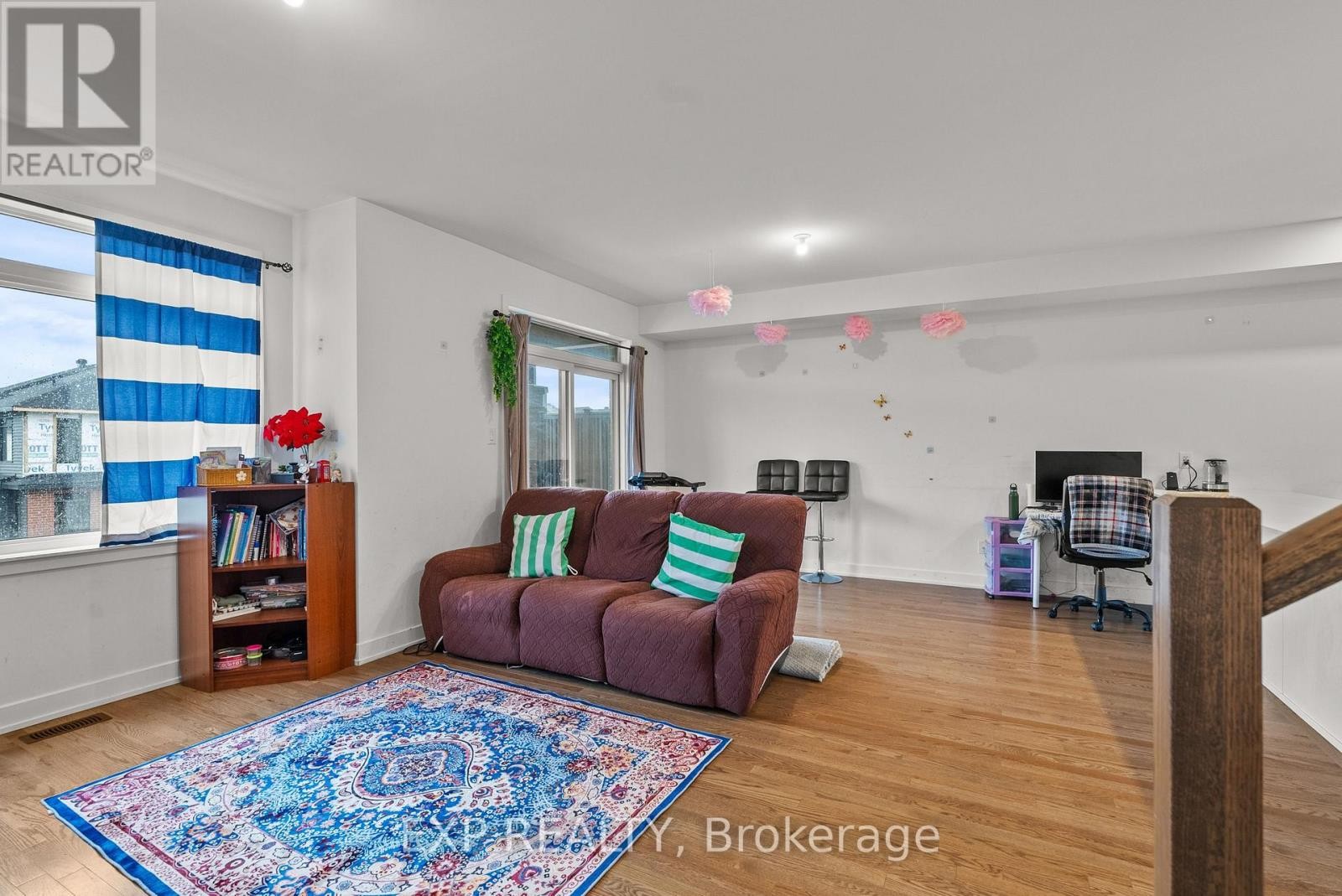 












870 ANCIANO CRESCENT

,
Ottawa,




Ontario
K2S2R8

