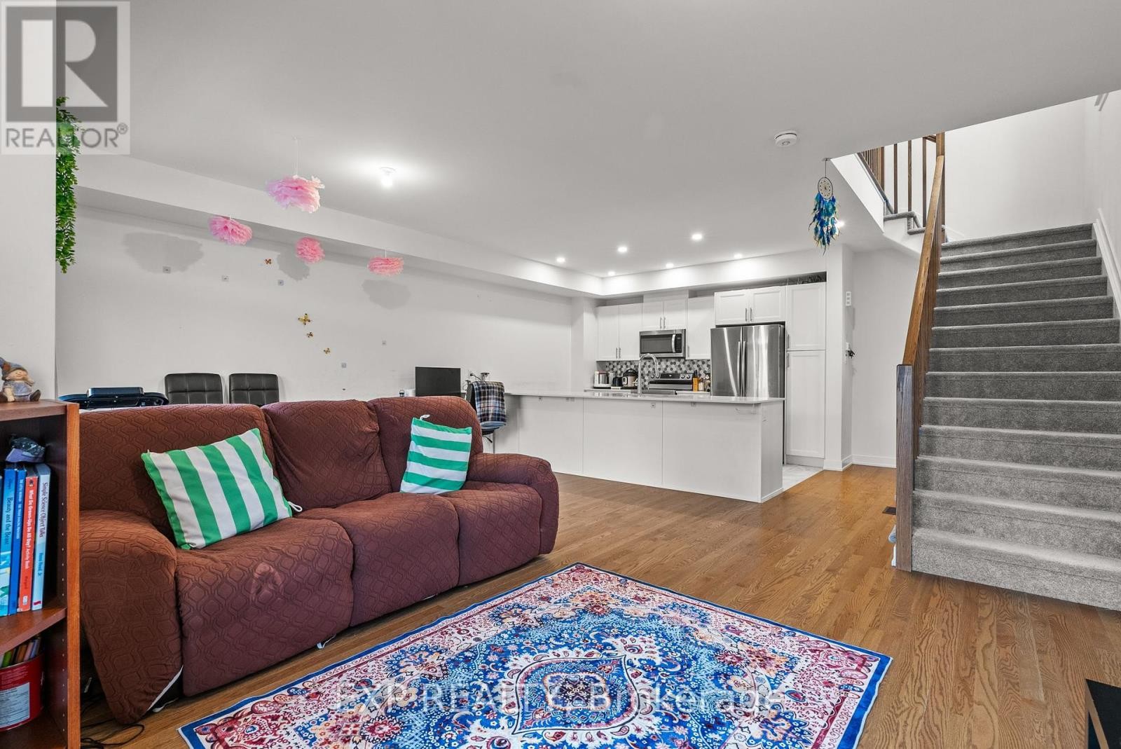 












870 ANCIANO CRESCENT

,
Ottawa,




Ontario
K2S2R8

