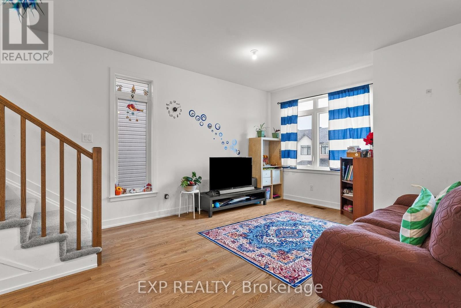 












870 ANCIANO CRESCENT

,
Ottawa,




Ontario
K2S2R8

