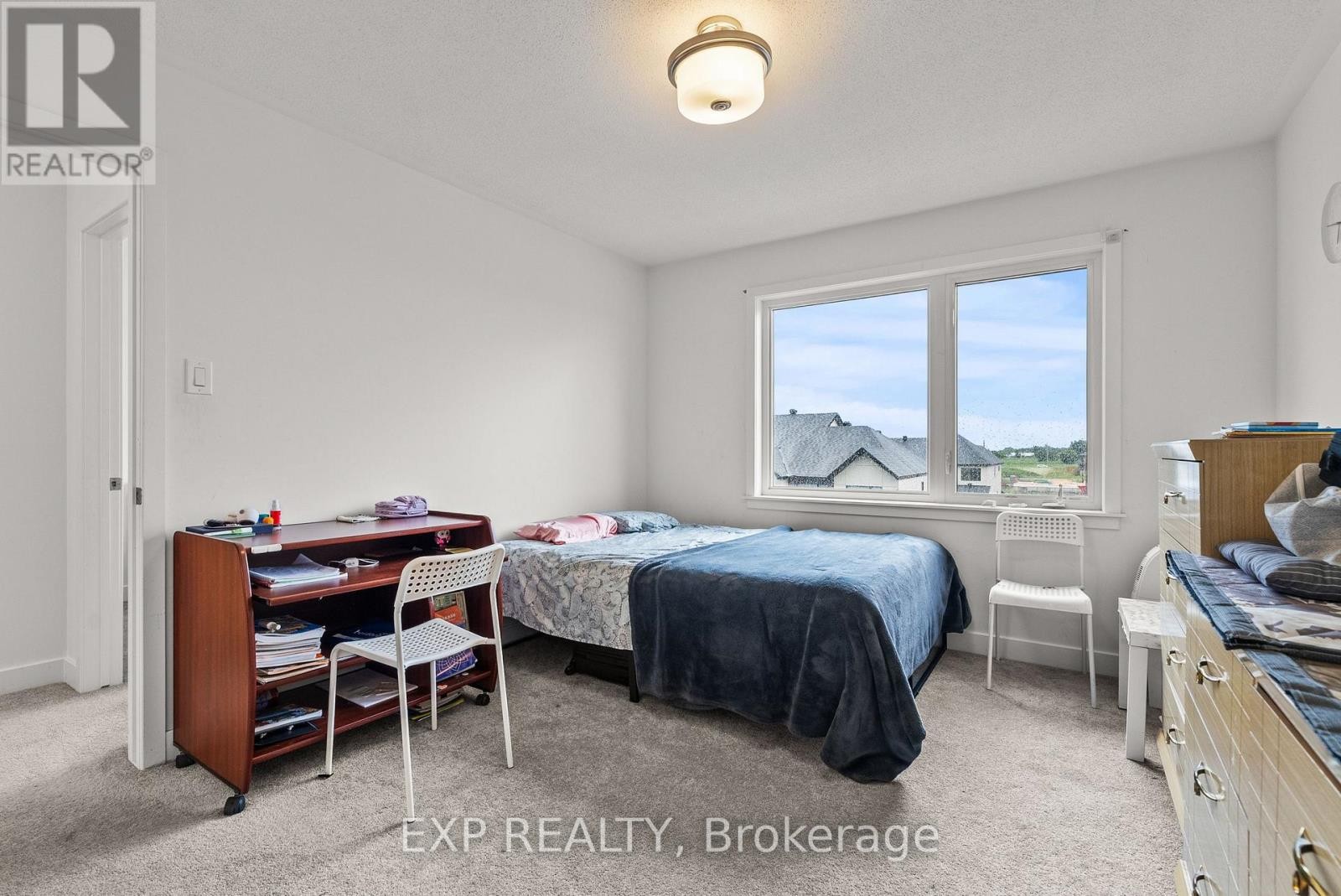 












870 ANCIANO CRESCENT

,
Ottawa,




Ontario
K2S2R8

