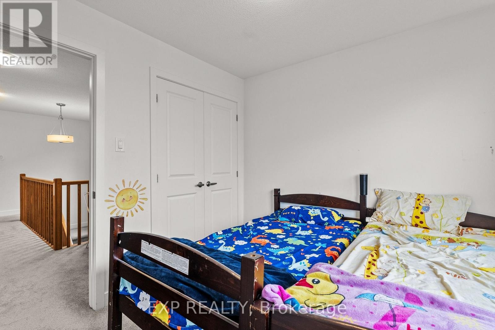 












870 ANCIANO CRESCENT

,
Ottawa,




Ontario
K2S2R8

