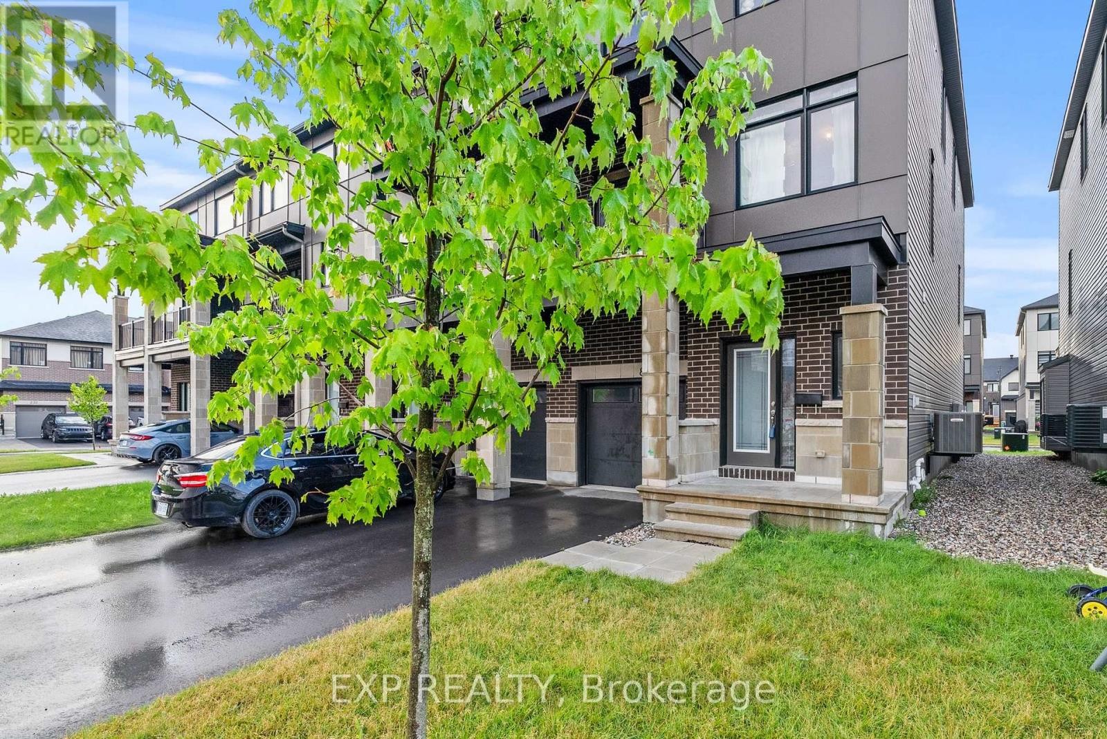 












870 ANCIANO CRESCENT

,
Ottawa,




Ontario
K2S2R8

