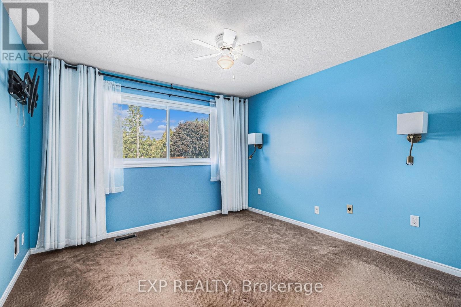 












25 COCKBURN STREET

,
Ottawa,




Ontario
K0A2Z0

