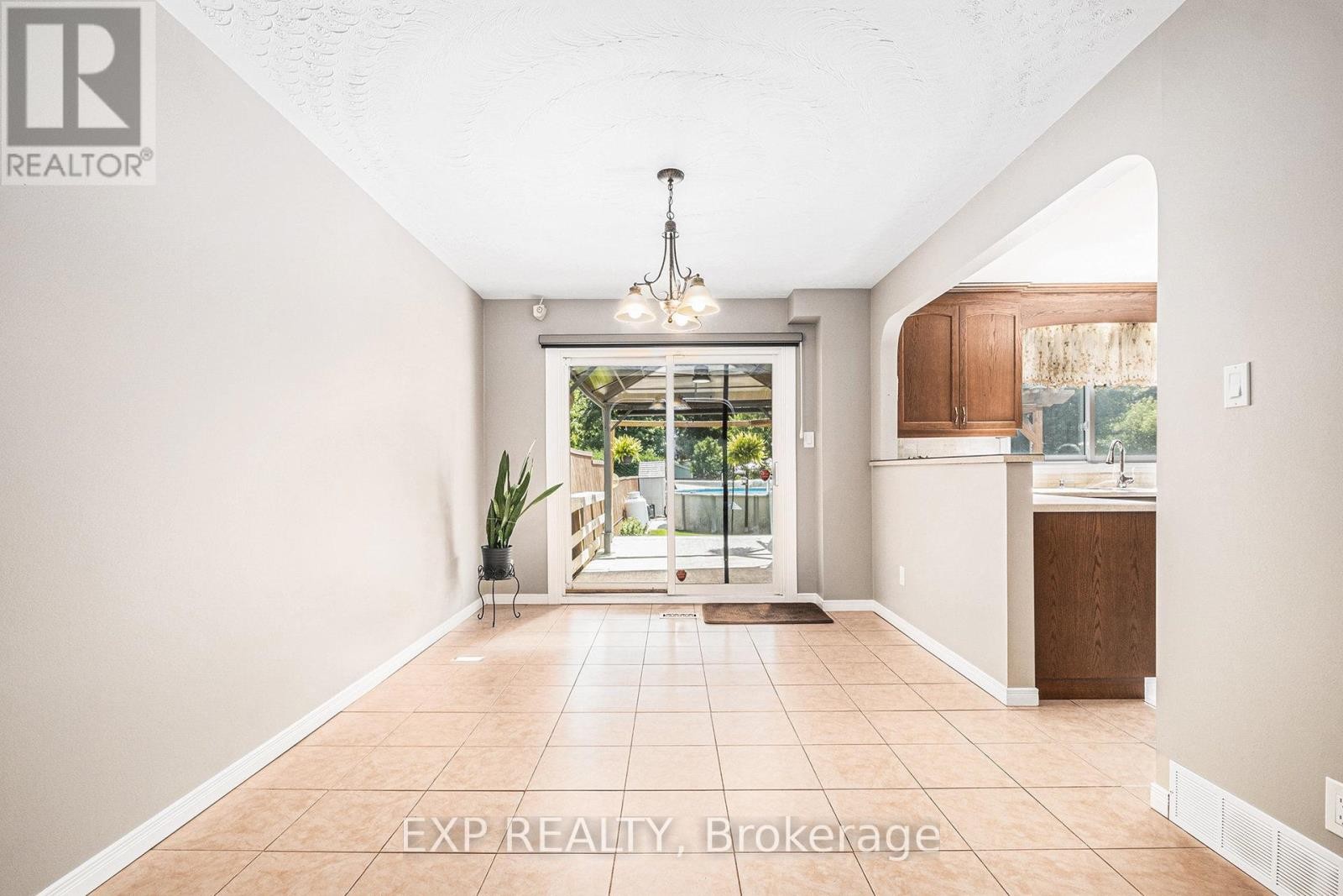 












25 COCKBURN STREET

,
Ottawa,




Ontario
K0A2Z0

