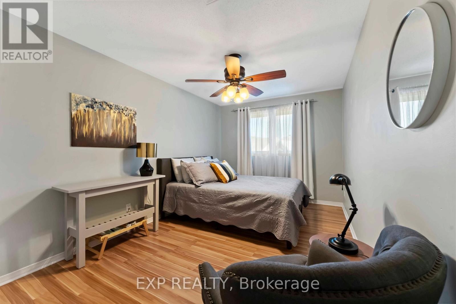 












84 ROYAL OAK COURT

,
Ottawa,




Ontario
K1T3P1

