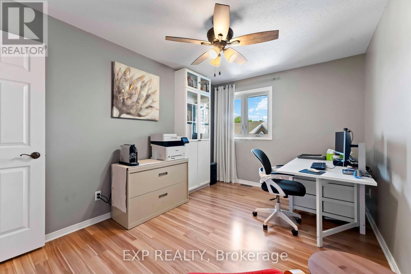 












84 ROYAL OAK COURT

,
Ottawa,




Ontario
K1T3P1

