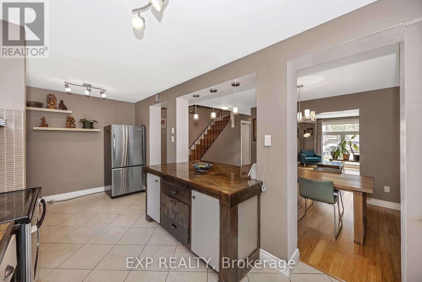 












47 - 2300 OGILVIE ROAD

,
Ottawa,




Ontario
K1J7X8

