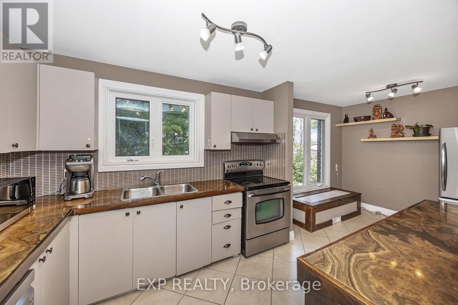 












47 - 2300 OGILVIE ROAD

,
Ottawa,




Ontario
K1J7X8

