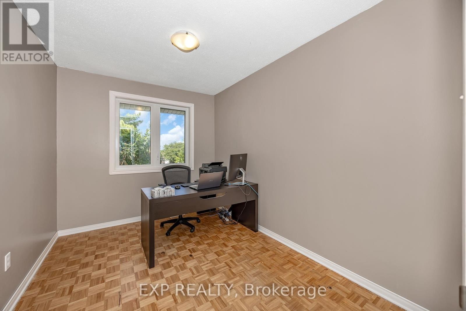 












47 - 2300 OGILVIE ROAD

,
Ottawa,




Ontario
K1J7X8

