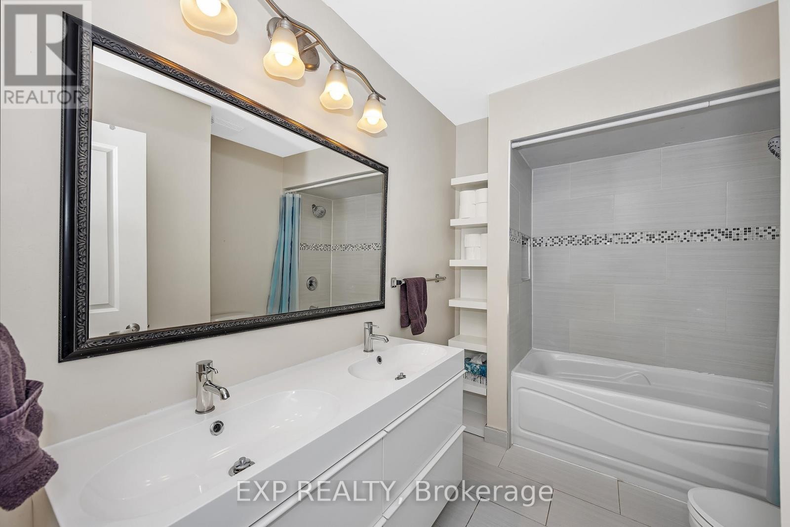 












47 - 2300 OGILVIE ROAD

,
Ottawa,




Ontario
K1J7X8


