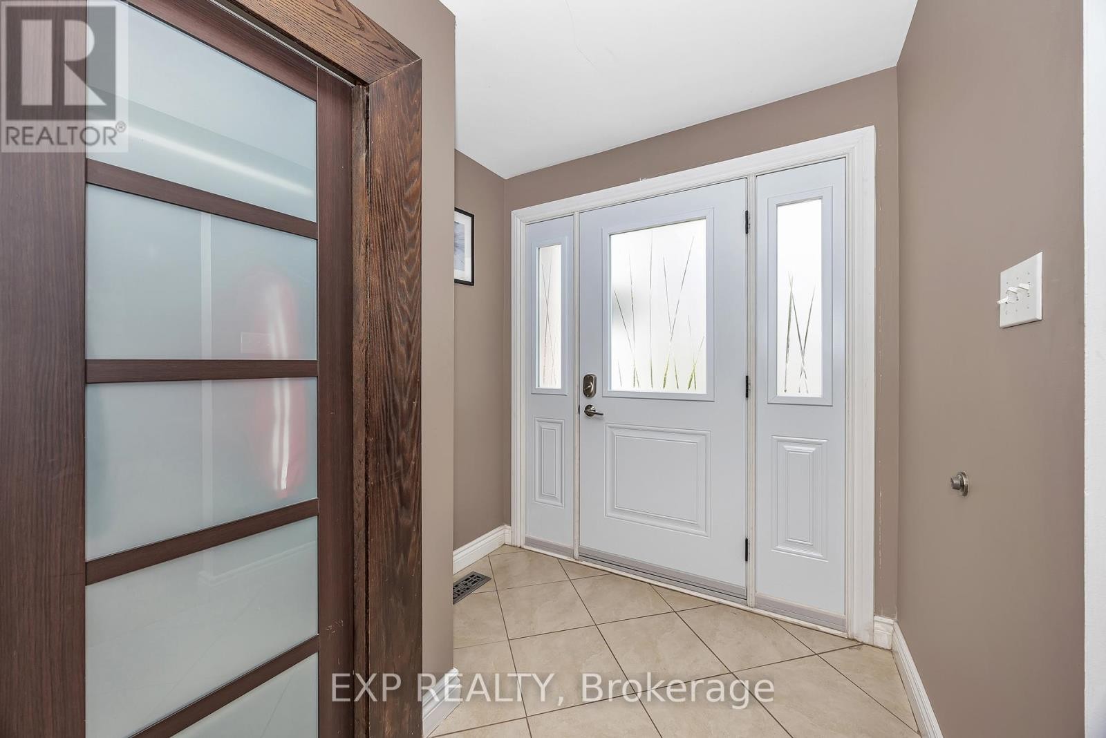 












47 - 2300 OGILVIE ROAD

,
Ottawa,




Ontario
K1J7X8

