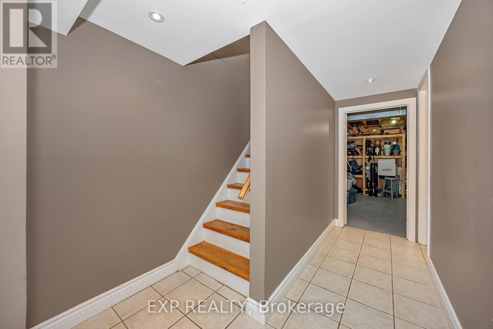 












47 - 2300 OGILVIE ROAD

,
Ottawa,




Ontario
K1J7X8

