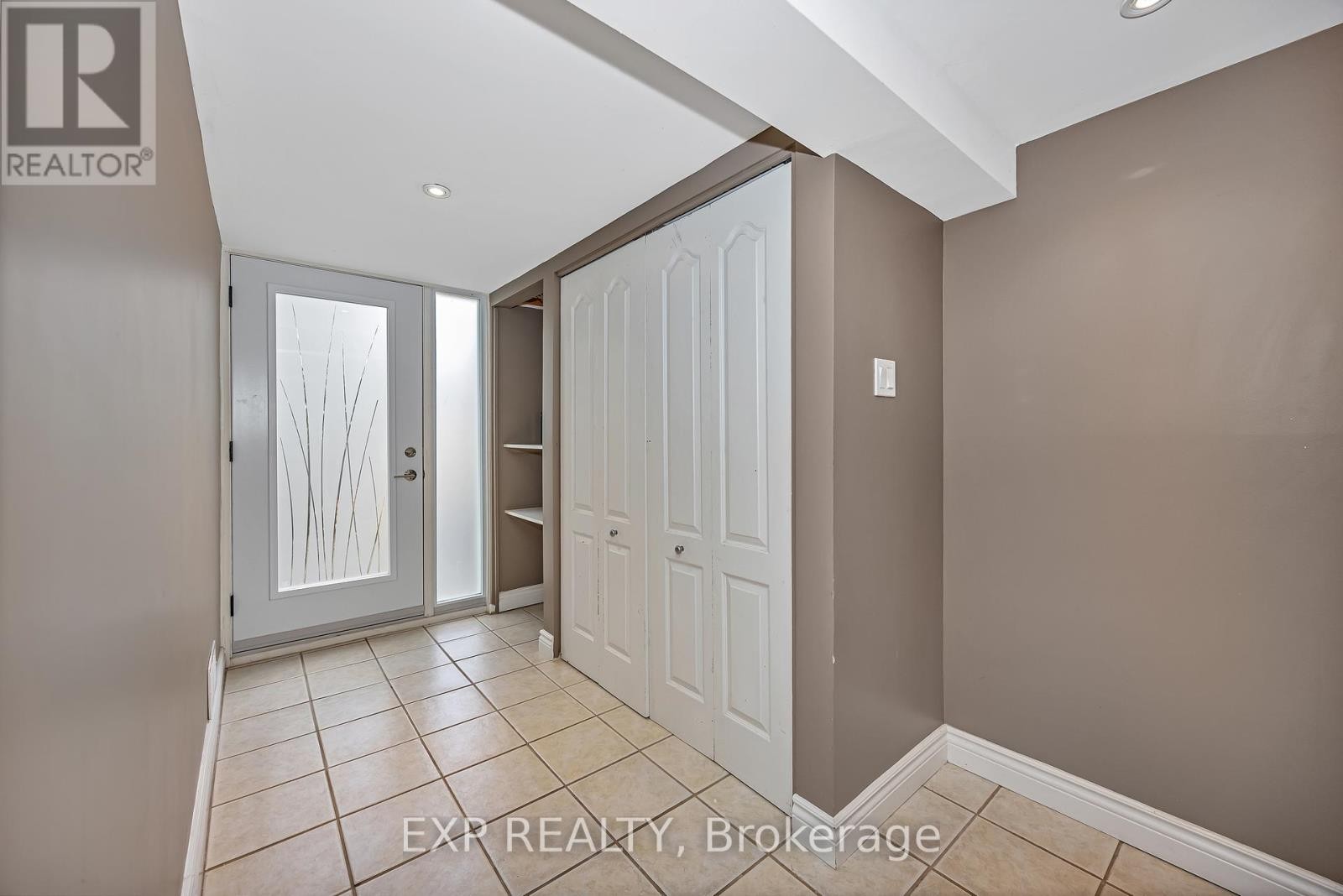 












47 - 2300 OGILVIE ROAD

,
Ottawa,




Ontario
K1J7X8

