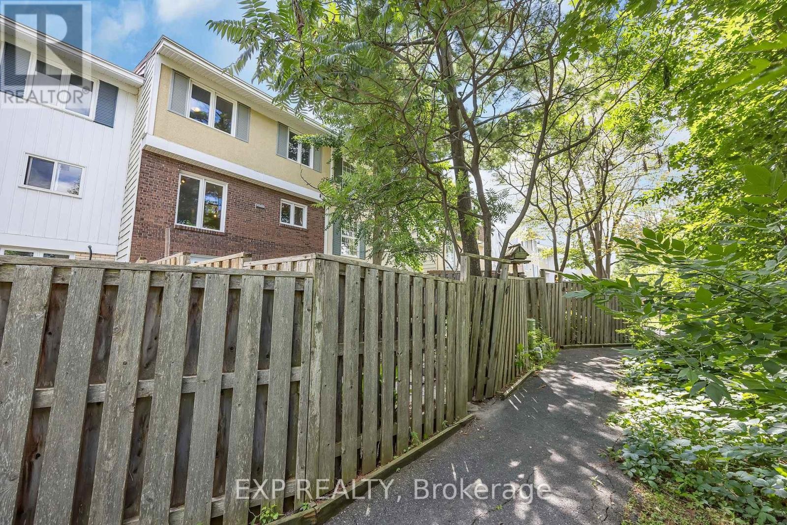












47 - 2300 OGILVIE ROAD

,
Ottawa,




Ontario
K1J7X8

