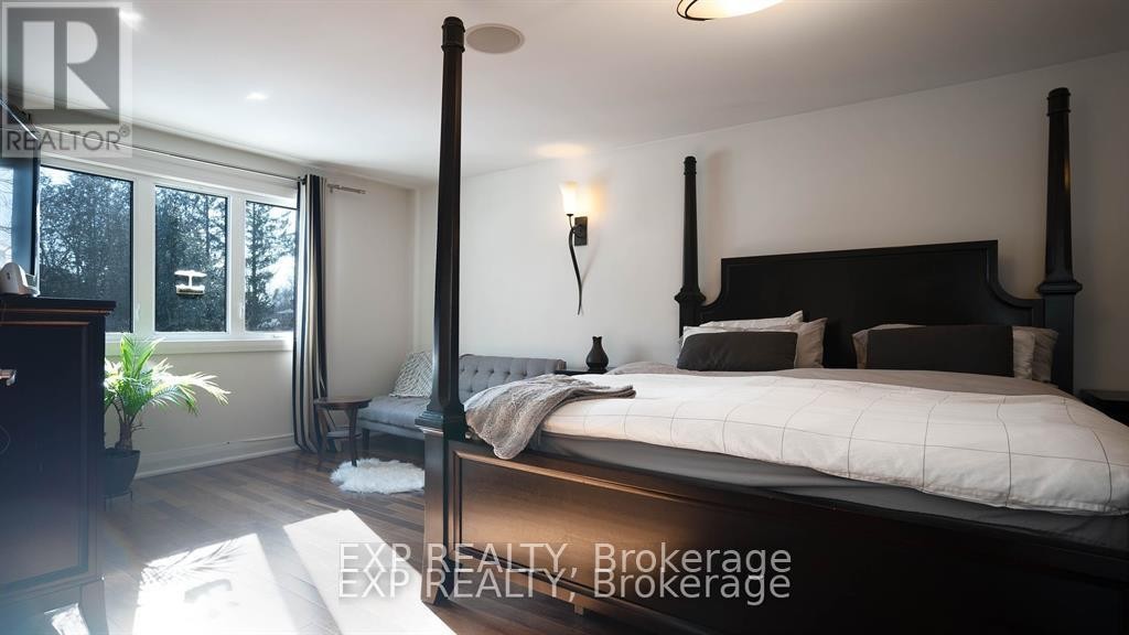 












17 CHESSWOOD COURT

,
Ottawa,




Ontario
K2E7E3

