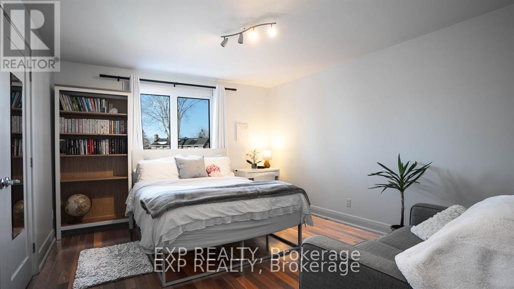 












17 CHESSWOOD COURT

,
Ottawa,




Ontario
K2E7E3

