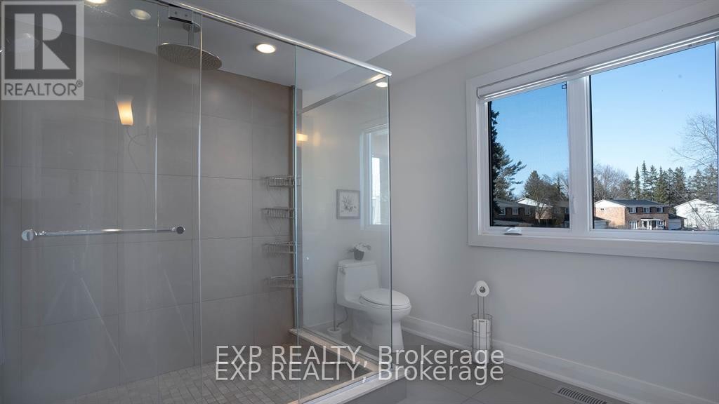 












17 CHESSWOOD COURT

,
Ottawa,




Ontario
K2E7E3

