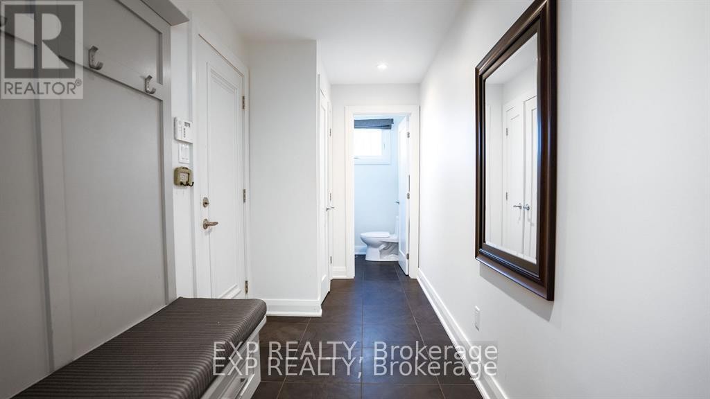 












17 CHESSWOOD COURT

,
Ottawa,




Ontario
K2E7E3

