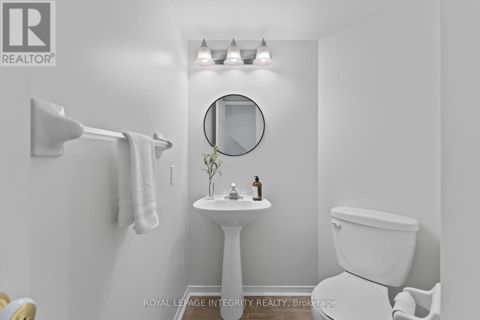 












E - 108 CENTREPOINTE DRIVE

,
Ottawa,




Ontario
K2G6K3

